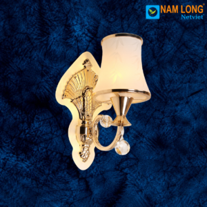 Đèn vách tường NV8349/1 tân cổ điển chao thủy tinh thân vàng