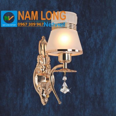 Đèn vách tường hiện đại NV8564/1 thân sắt xi mạ màu vàng, chụp đèn thủy tinh, trang trí phòng khách NamLong NetViet
