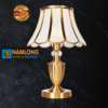Đèn ngủ để bàn NG26 bằng đồng chao kính